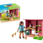 AGRICULTRICE-ET-POULAILLER-1