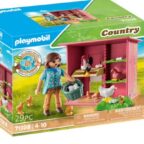 AGRICULTRICE-ET-POULAILLER